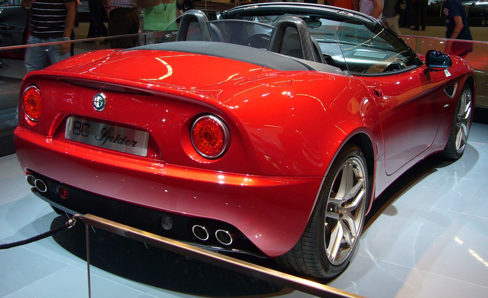 Alfa Romeo 8C Competizione technical specifications and fuel economy